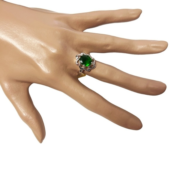 925 Silver Plate Dinner Ring Cocktail Ornate Faux Zircon Emerald Green NEW - Picture 3 of 10